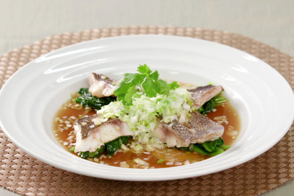 イサキの広東風ネギソース