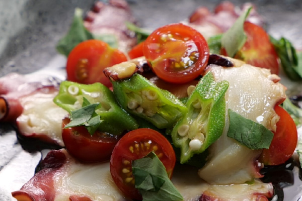 タコのゆずきちカルパッチョ